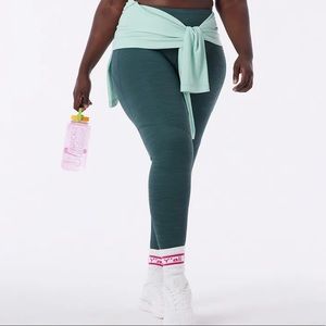 Outdoor Voices Move Free 7/8 Leggings in Evergreen Size L